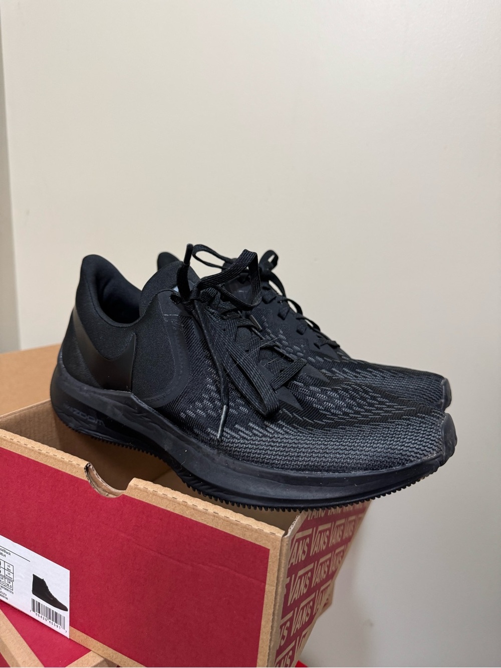 Nike Black Men's Mesh Running Sneakers